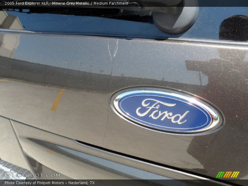 Mineral Grey Metallic / Medium Parchment 2005 Ford Explorer XLT