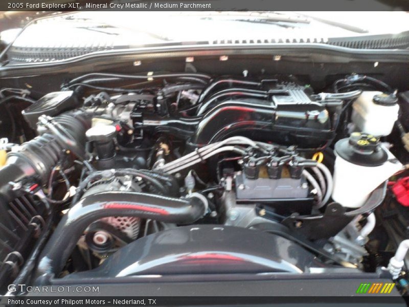 Mineral Grey Metallic / Medium Parchment 2005 Ford Explorer XLT