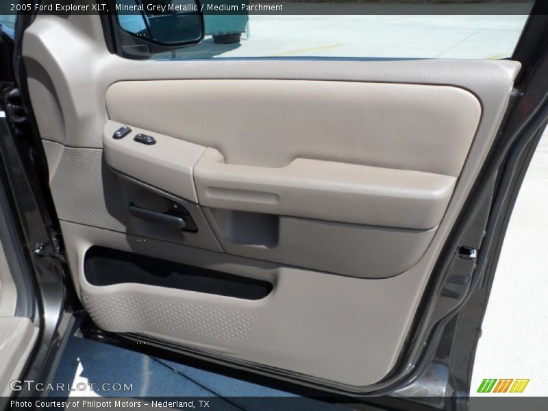 Mineral Grey Metallic / Medium Parchment 2005 Ford Explorer XLT