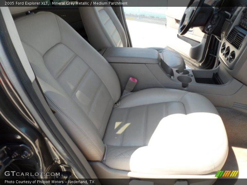 Mineral Grey Metallic / Medium Parchment 2005 Ford Explorer XLT