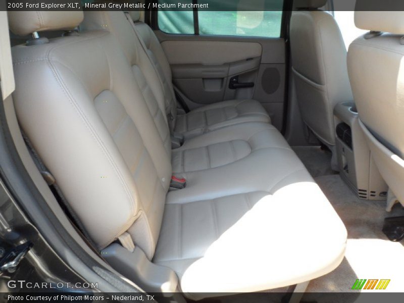 Mineral Grey Metallic / Medium Parchment 2005 Ford Explorer XLT