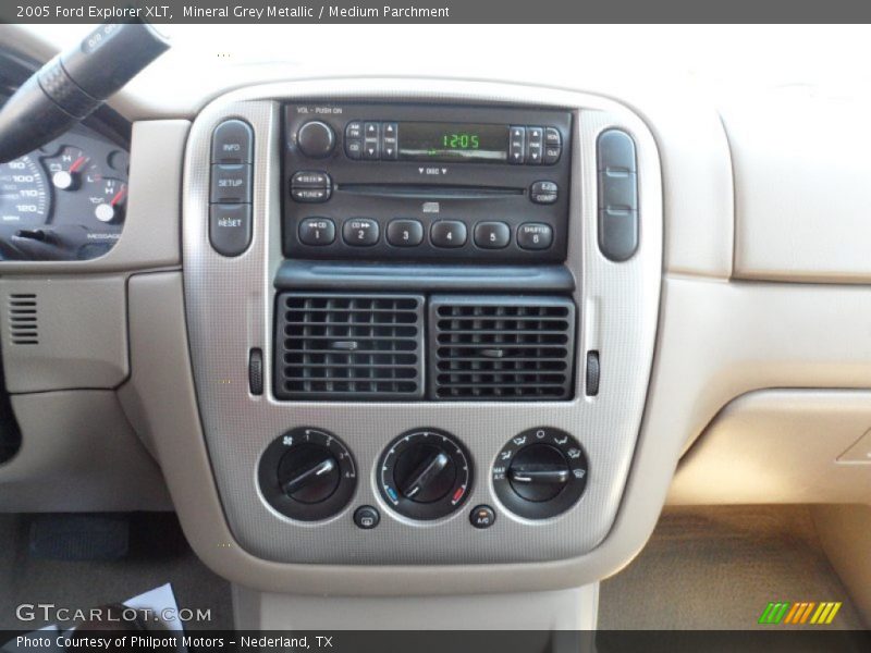 Mineral Grey Metallic / Medium Parchment 2005 Ford Explorer XLT