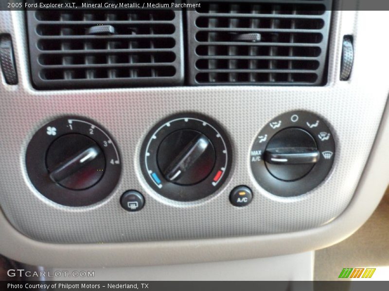 Mineral Grey Metallic / Medium Parchment 2005 Ford Explorer XLT