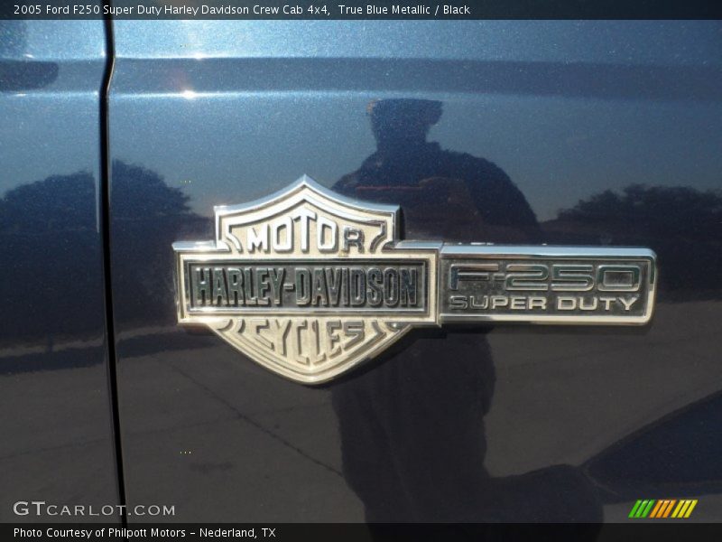 2005 F250 Super Duty Harley Davidson Crew Cab 4x4 Logo