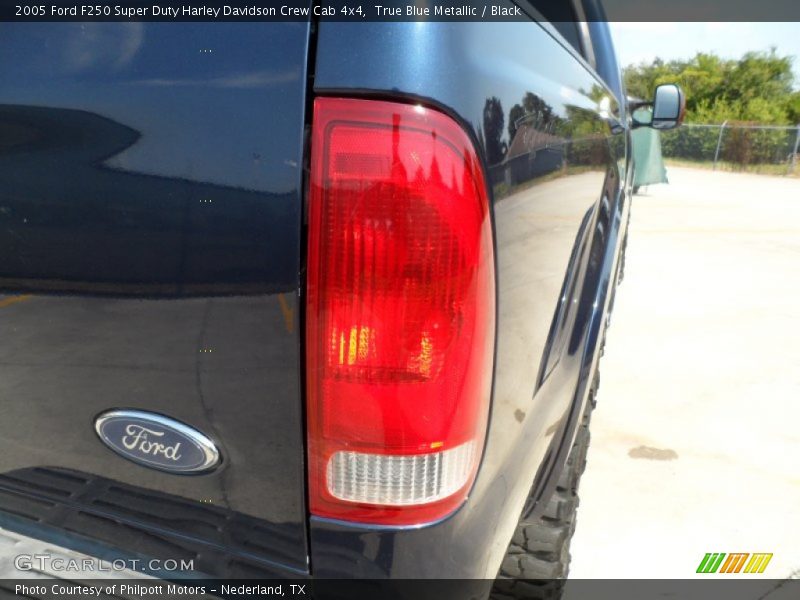 True Blue Metallic / Black 2005 Ford F250 Super Duty Harley Davidson Crew Cab 4x4