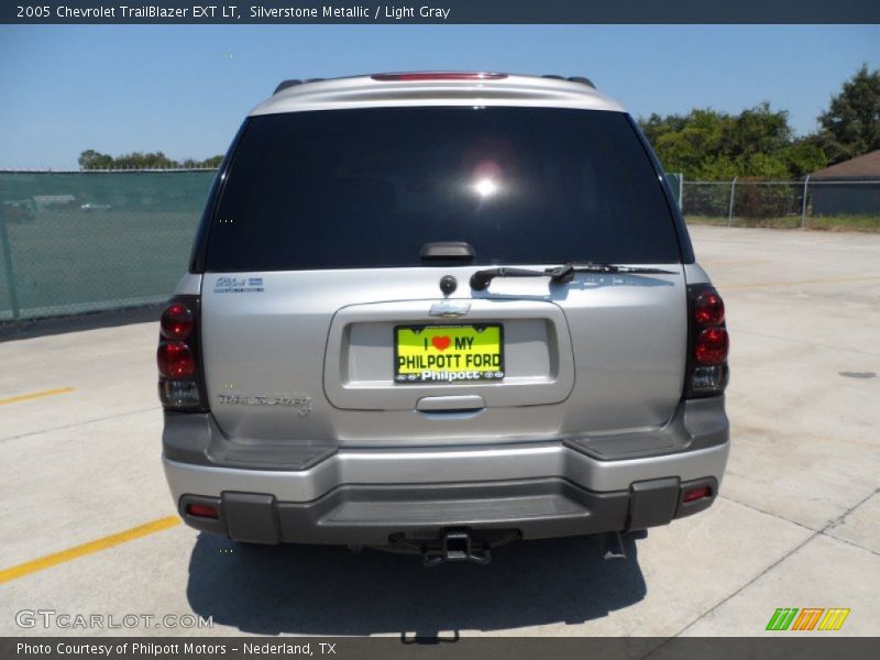 Silverstone Metallic / Light Gray 2005 Chevrolet TrailBlazer EXT LT