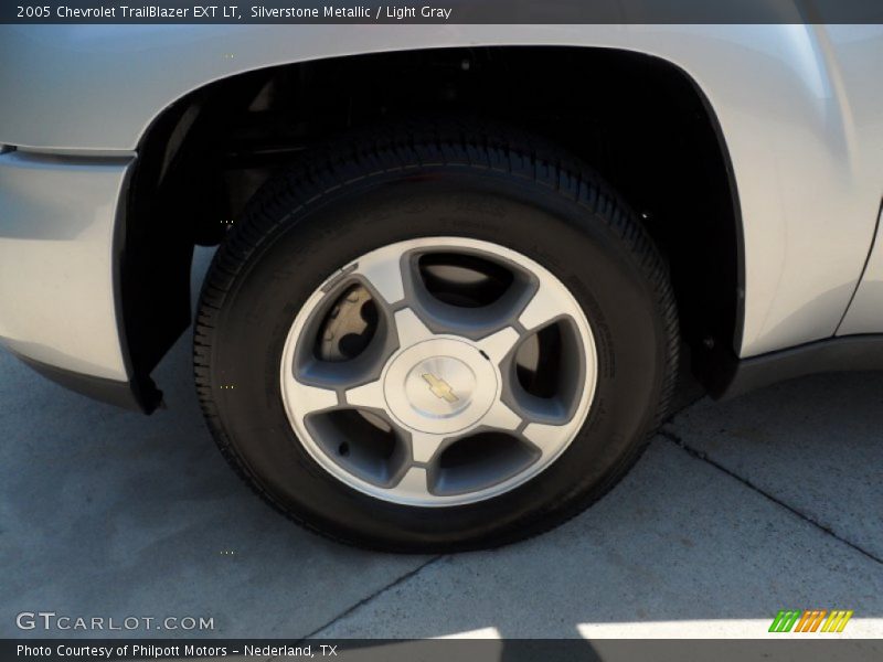 Silverstone Metallic / Light Gray 2005 Chevrolet TrailBlazer EXT LT