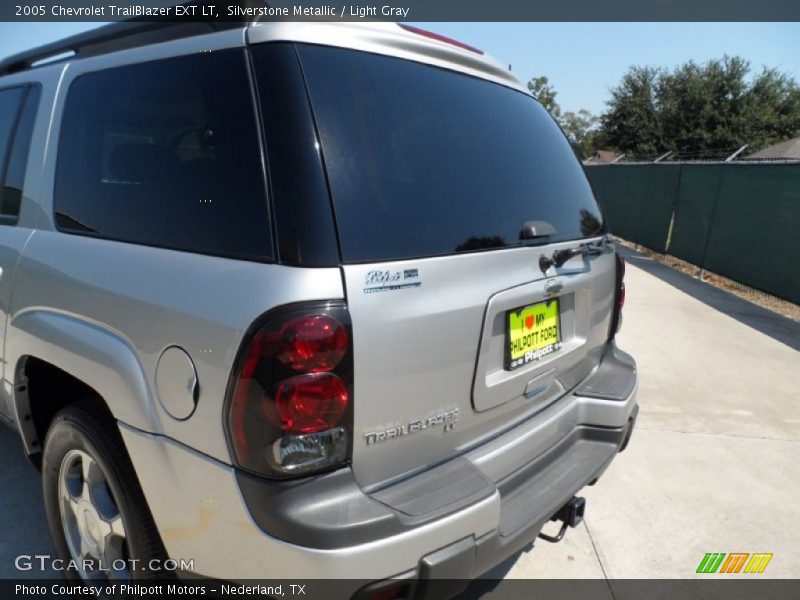 Silverstone Metallic / Light Gray 2005 Chevrolet TrailBlazer EXT LT