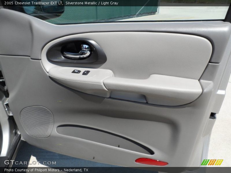 Silverstone Metallic / Light Gray 2005 Chevrolet TrailBlazer EXT LT