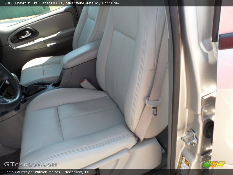Silverstone Metallic / Light Gray 2005 Chevrolet TrailBlazer EXT LT