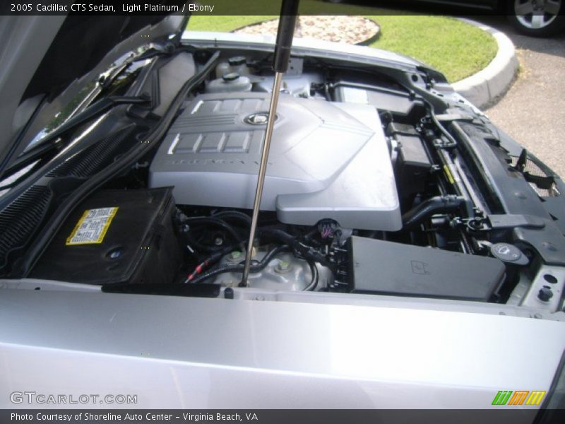 Light Platinum / Ebony 2005 Cadillac CTS Sedan
