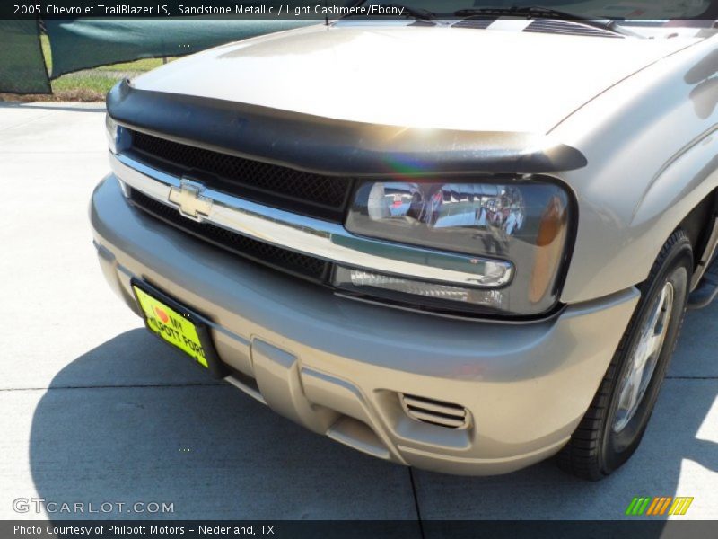 Sandstone Metallic / Light Cashmere/Ebony 2005 Chevrolet TrailBlazer LS