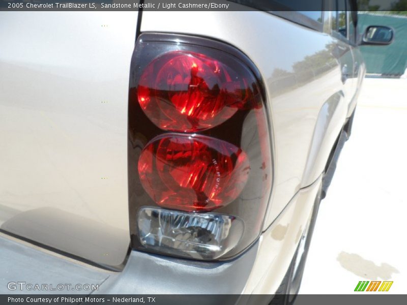 Sandstone Metallic / Light Cashmere/Ebony 2005 Chevrolet TrailBlazer LS