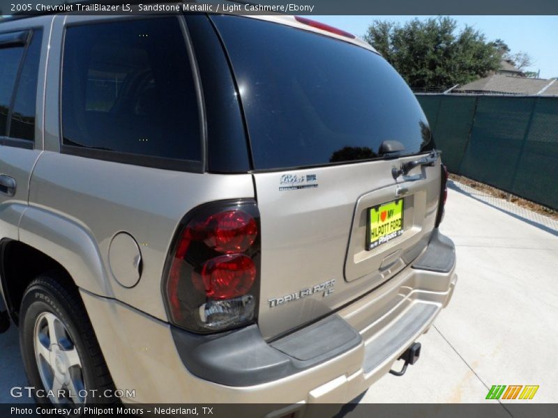Sandstone Metallic / Light Cashmere/Ebony 2005 Chevrolet TrailBlazer LS