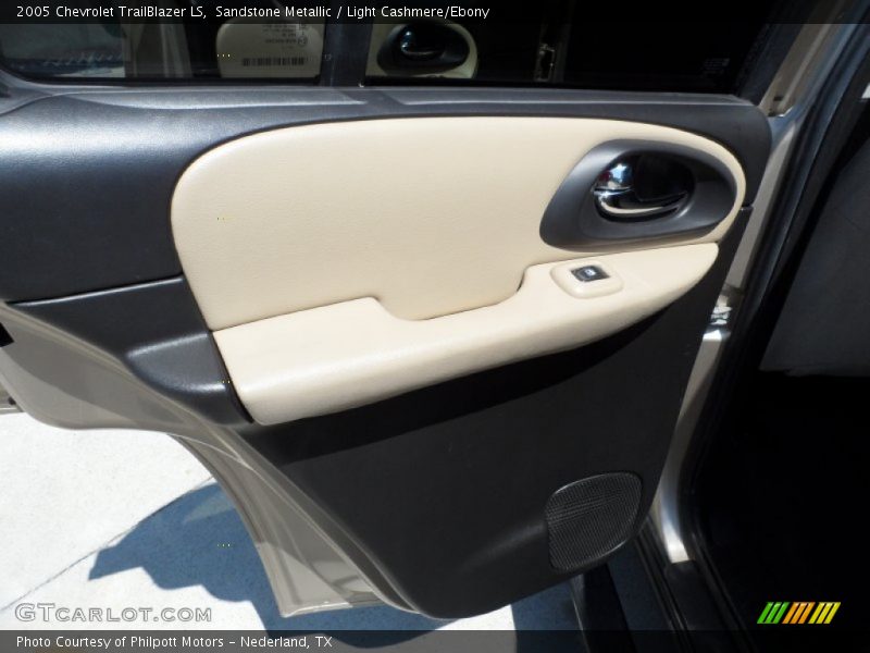 Sandstone Metallic / Light Cashmere/Ebony 2005 Chevrolet TrailBlazer LS