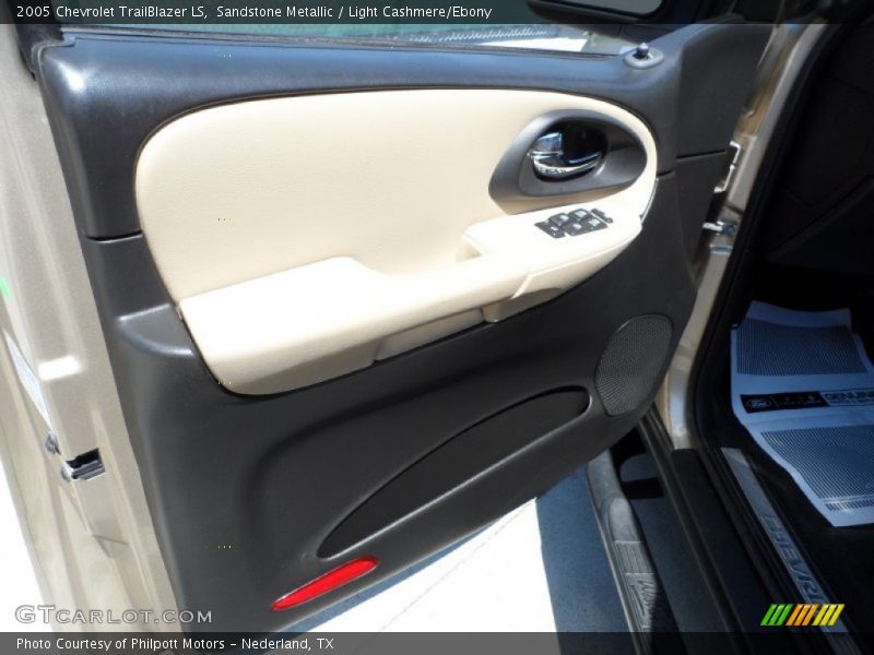 Sandstone Metallic / Light Cashmere/Ebony 2005 Chevrolet TrailBlazer LS