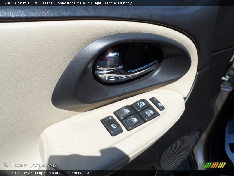 Sandstone Metallic / Light Cashmere/Ebony 2005 Chevrolet TrailBlazer LS