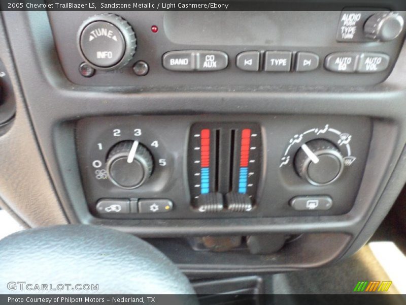 Sandstone Metallic / Light Cashmere/Ebony 2005 Chevrolet TrailBlazer LS