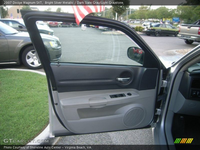 Bright Silver Metallic / Dark Slate Gray/Light Graystone 2007 Dodge Magnum SXT