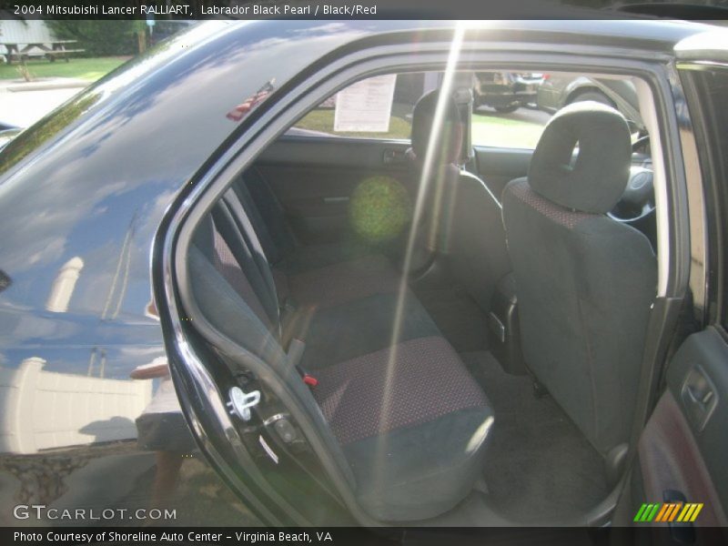 Labrador Black Pearl / Black/Red 2004 Mitsubishi Lancer RALLIART