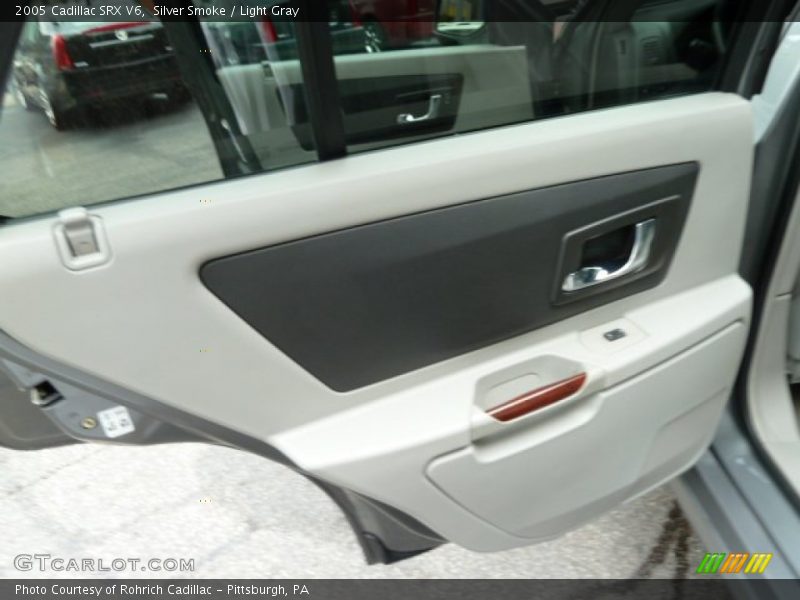 Silver Smoke / Light Gray 2005 Cadillac SRX V6