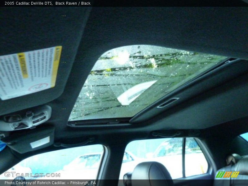 Black Raven / Black 2005 Cadillac DeVille DTS