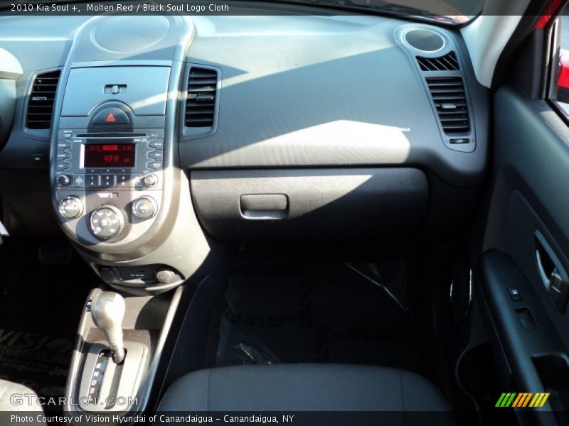 Molten Red / Black Soul Logo Cloth 2010 Kia Soul +