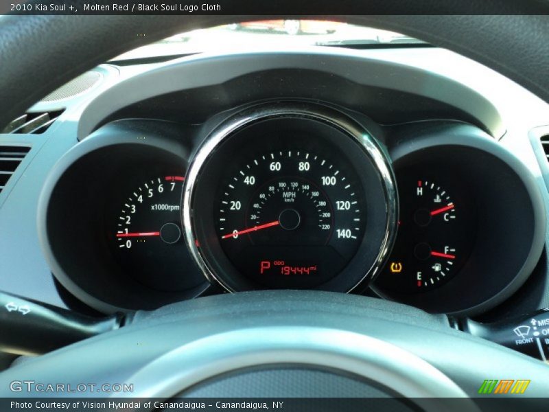 Molten Red / Black Soul Logo Cloth 2010 Kia Soul +