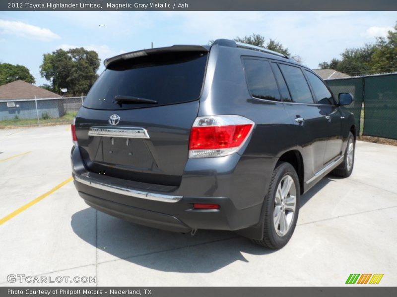 Magnetic Gray Metallic / Ash 2012 Toyota Highlander Limited