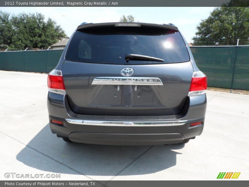 Magnetic Gray Metallic / Ash 2012 Toyota Highlander Limited