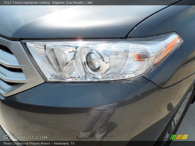 Magnetic Gray Metallic / Ash 2012 Toyota Highlander Limited