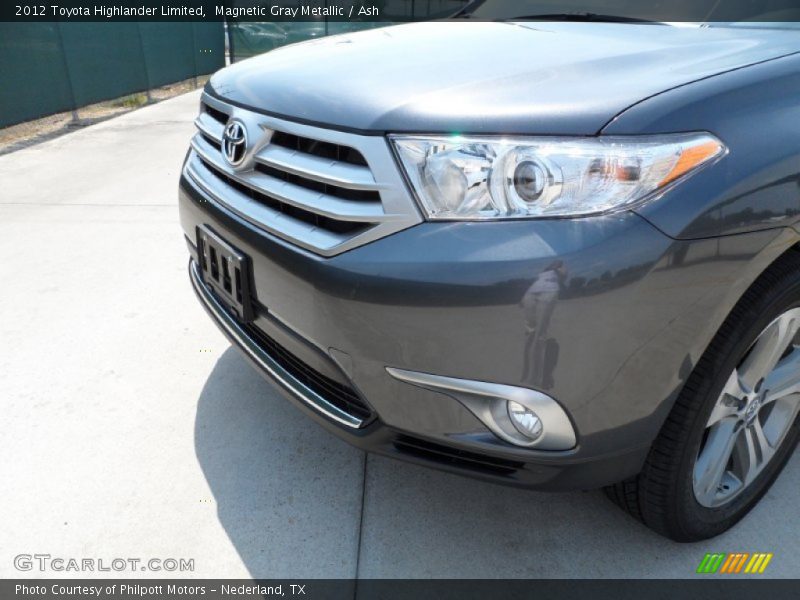 Magnetic Gray Metallic / Ash 2012 Toyota Highlander Limited