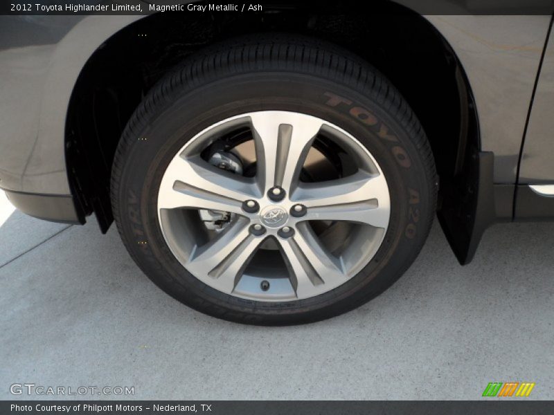 Magnetic Gray Metallic / Ash 2012 Toyota Highlander Limited