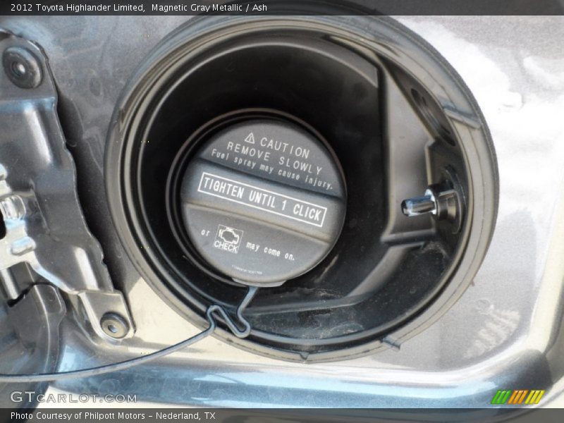 Magnetic Gray Metallic / Ash 2012 Toyota Highlander Limited