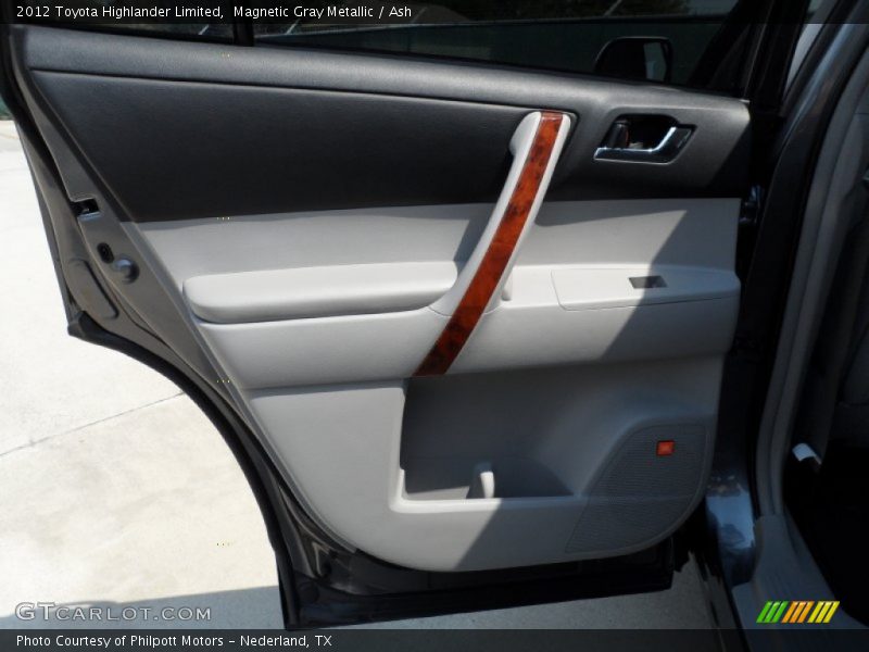 Magnetic Gray Metallic / Ash 2012 Toyota Highlander Limited
