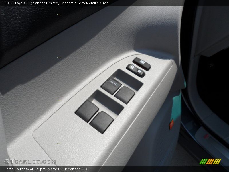 Magnetic Gray Metallic / Ash 2012 Toyota Highlander Limited