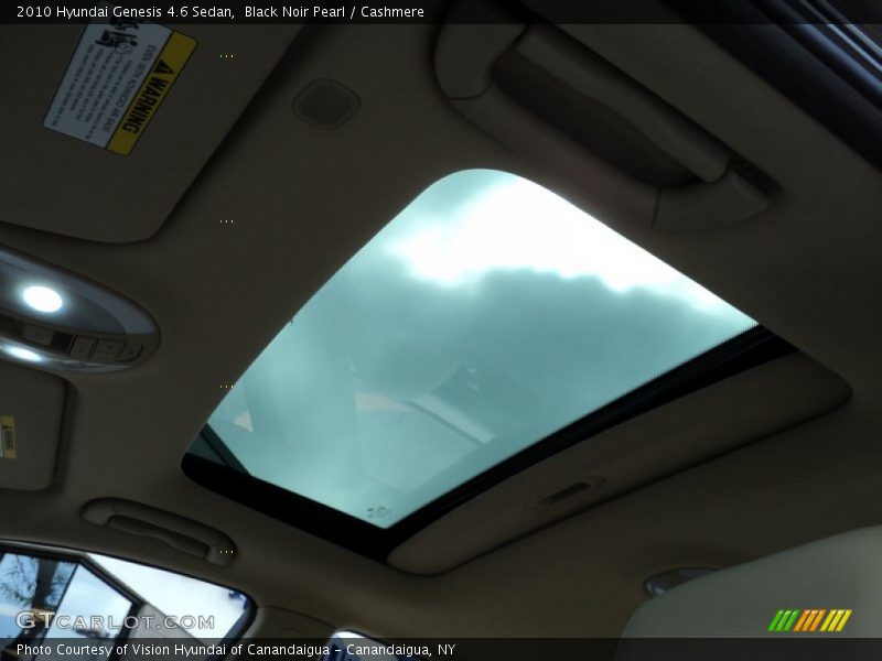 Sunroof of 2010 Genesis 4.6 Sedan