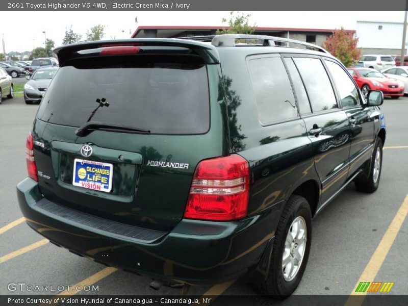 Electric Green Mica / Ivory 2001 Toyota Highlander V6 4WD