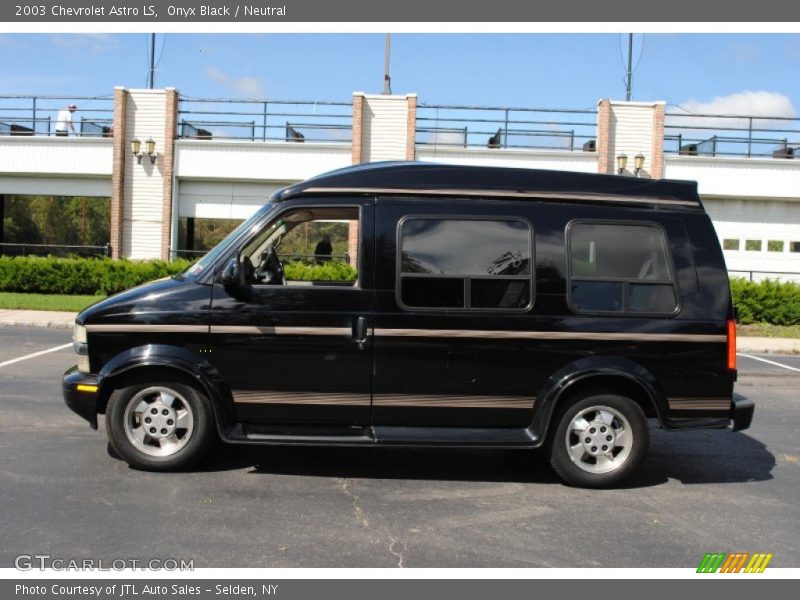  2003 Astro LS Onyx Black