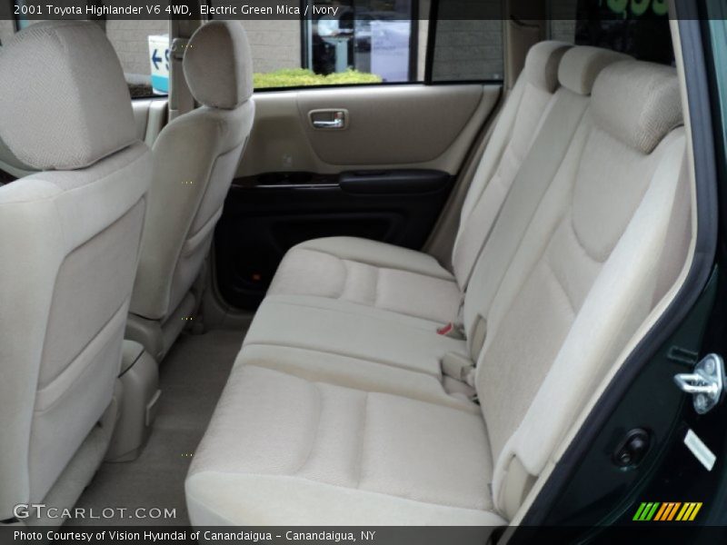 Electric Green Mica / Ivory 2001 Toyota Highlander V6 4WD