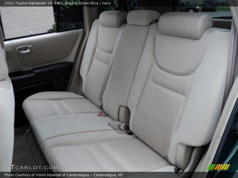 Electric Green Mica / Ivory 2001 Toyota Highlander V6 4WD