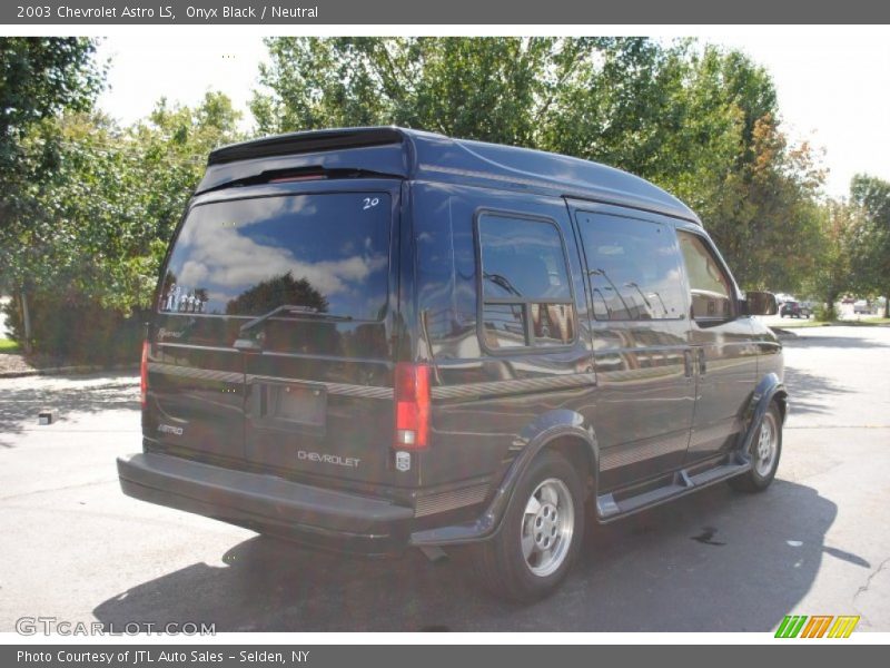 Onyx Black / Neutral 2003 Chevrolet Astro LS