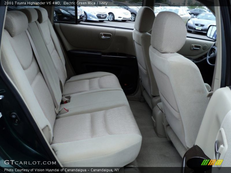 Electric Green Mica / Ivory 2001 Toyota Highlander V6 4WD