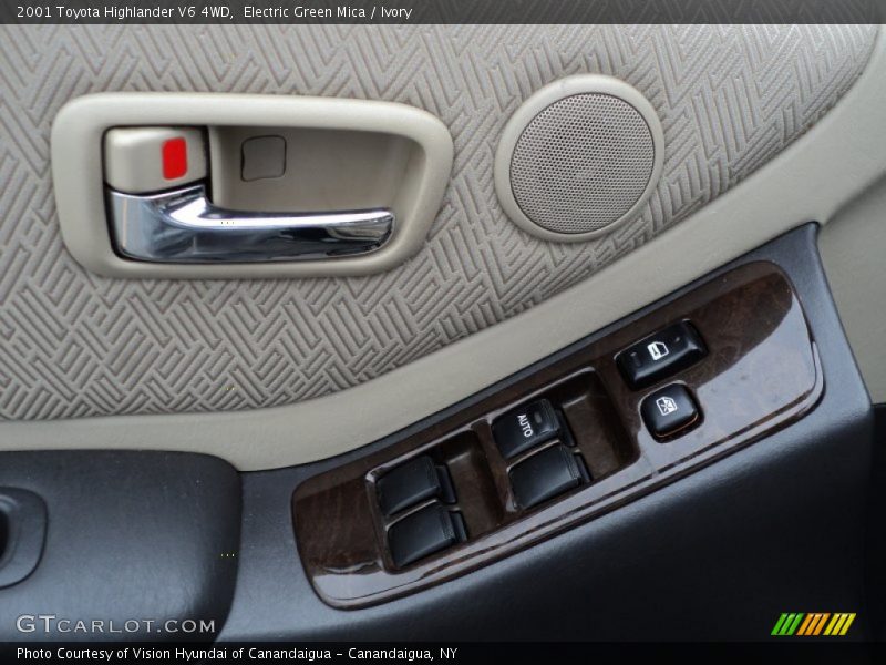 Electric Green Mica / Ivory 2001 Toyota Highlander V6 4WD