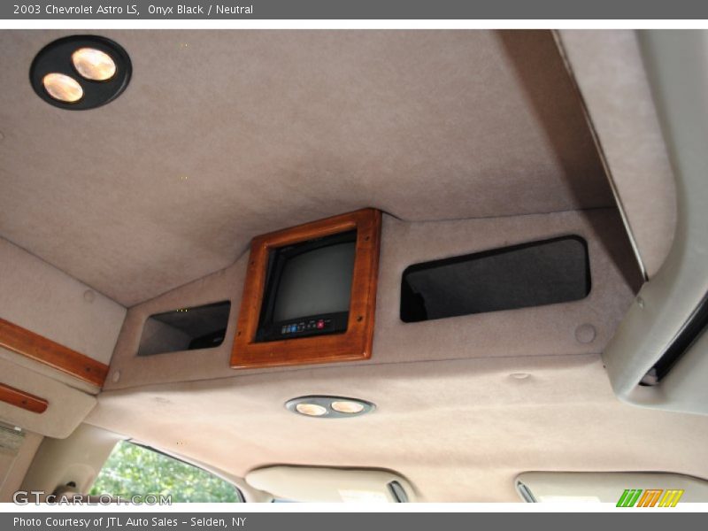 Onyx Black / Neutral 2003 Chevrolet Astro LS