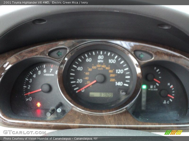 Electric Green Mica / Ivory 2001 Toyota Highlander V6 4WD