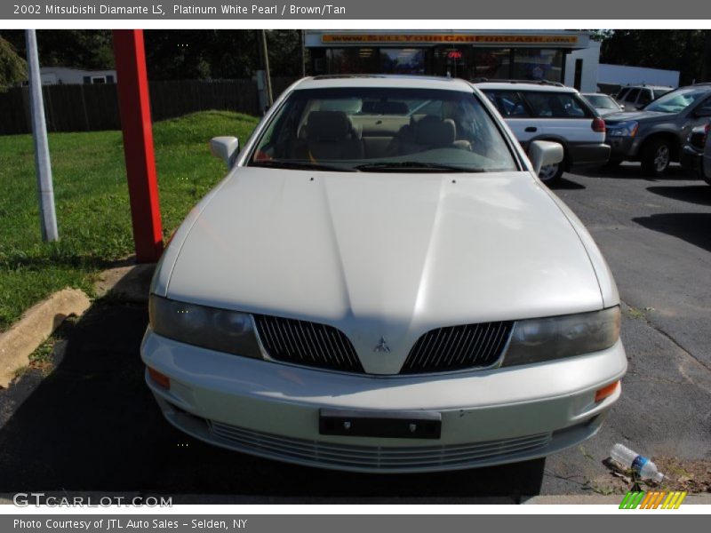 Platinum White Pearl / Brown/Tan 2002 Mitsubishi Diamante LS
