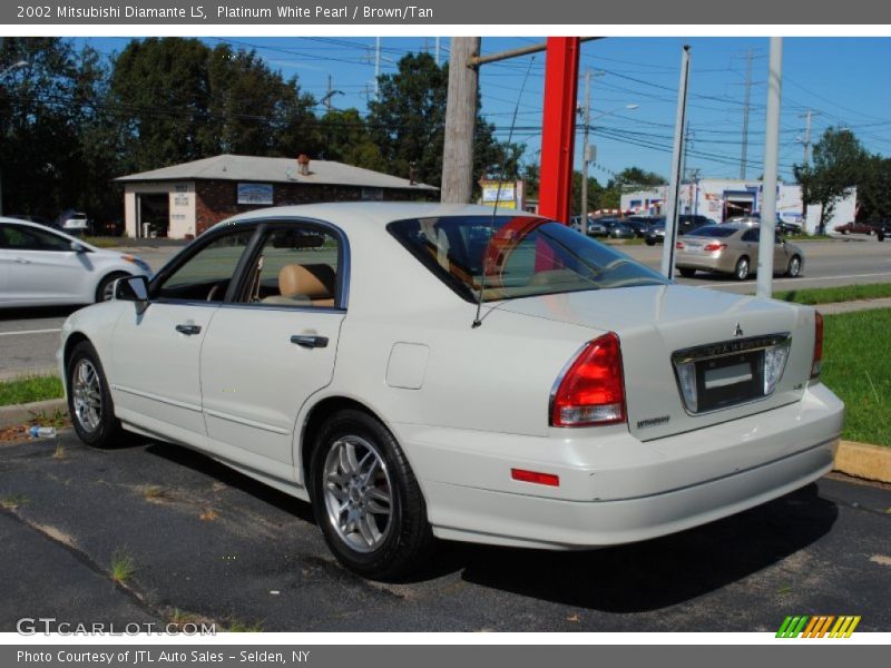 Platinum White Pearl / Brown/Tan 2002 Mitsubishi Diamante LS