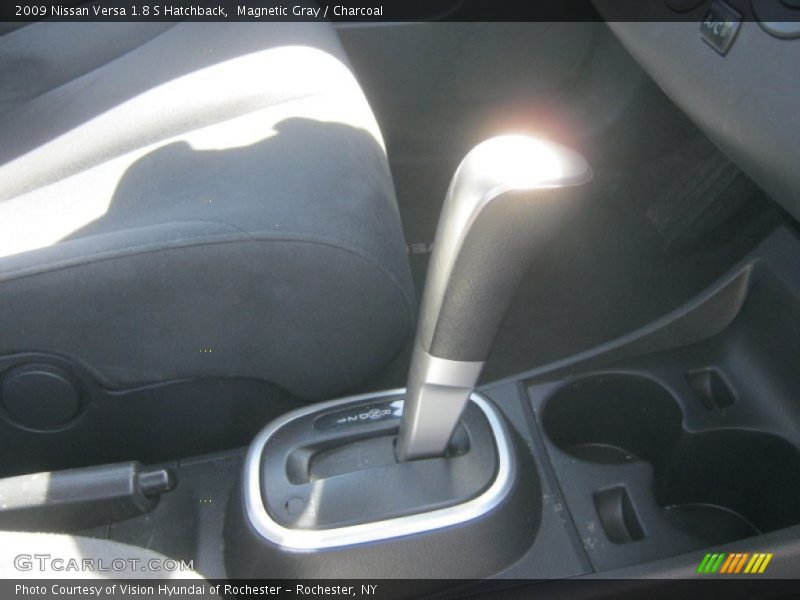 Magnetic Gray / Charcoal 2009 Nissan Versa 1.8 S Hatchback