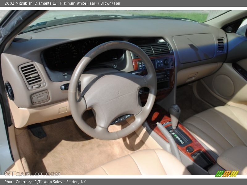 Platinum White Pearl / Brown/Tan 2002 Mitsubishi Diamante LS